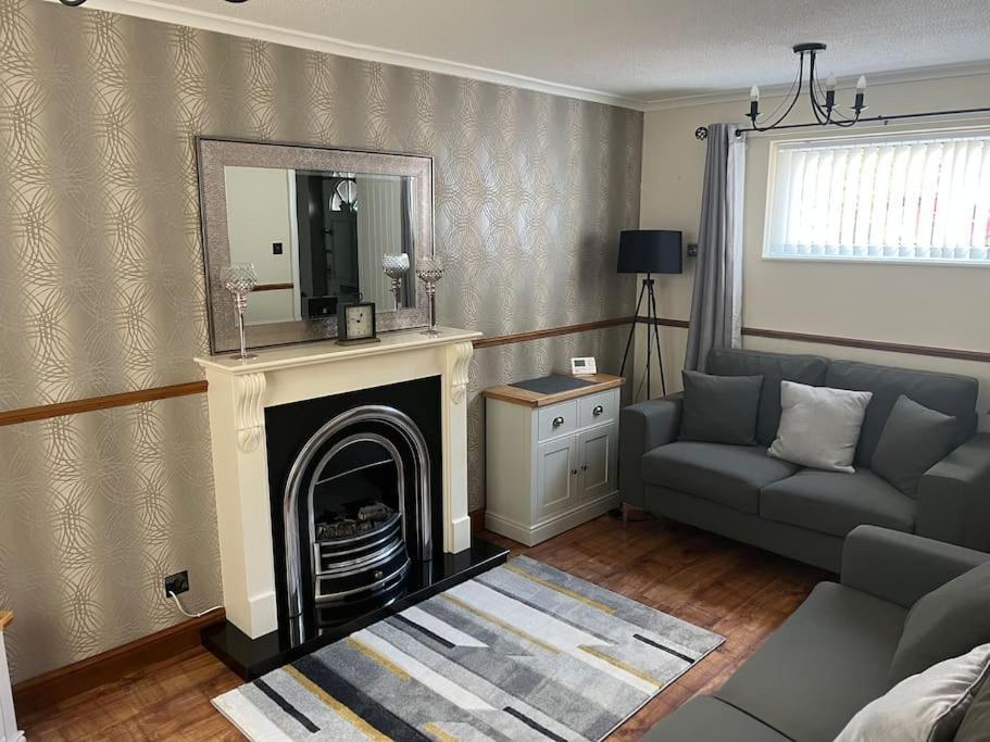 Well Presented 2 Bedroom House Village Holiday Let Strensall Dış mekan fotoğraf